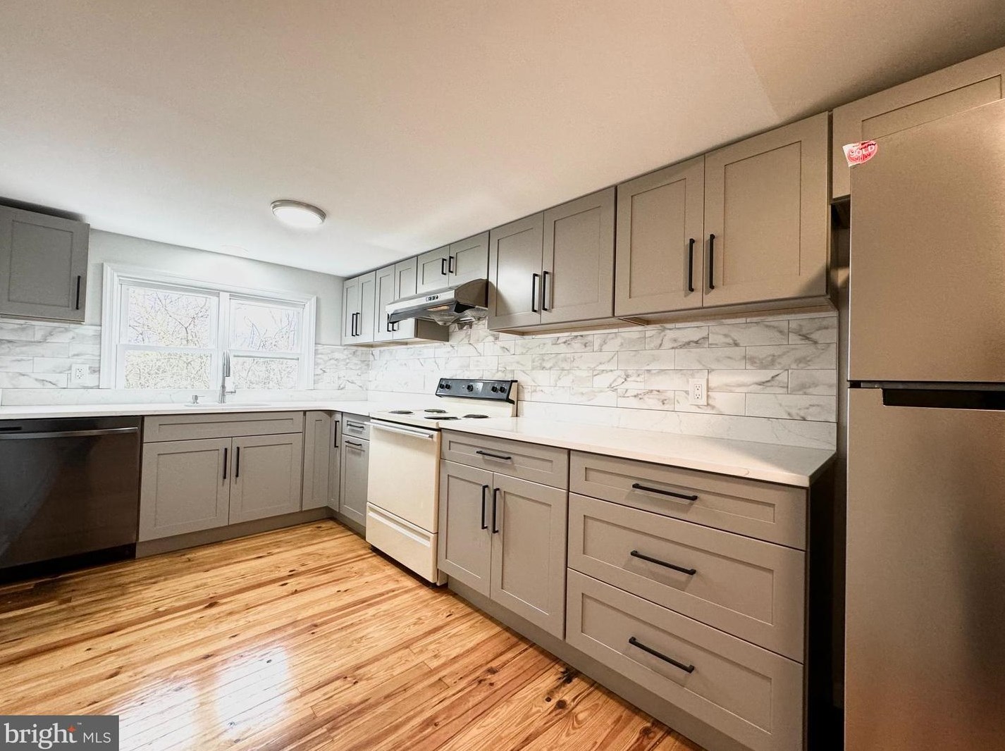 192 Woodland Ave #b, Trenton, NJ 08638
