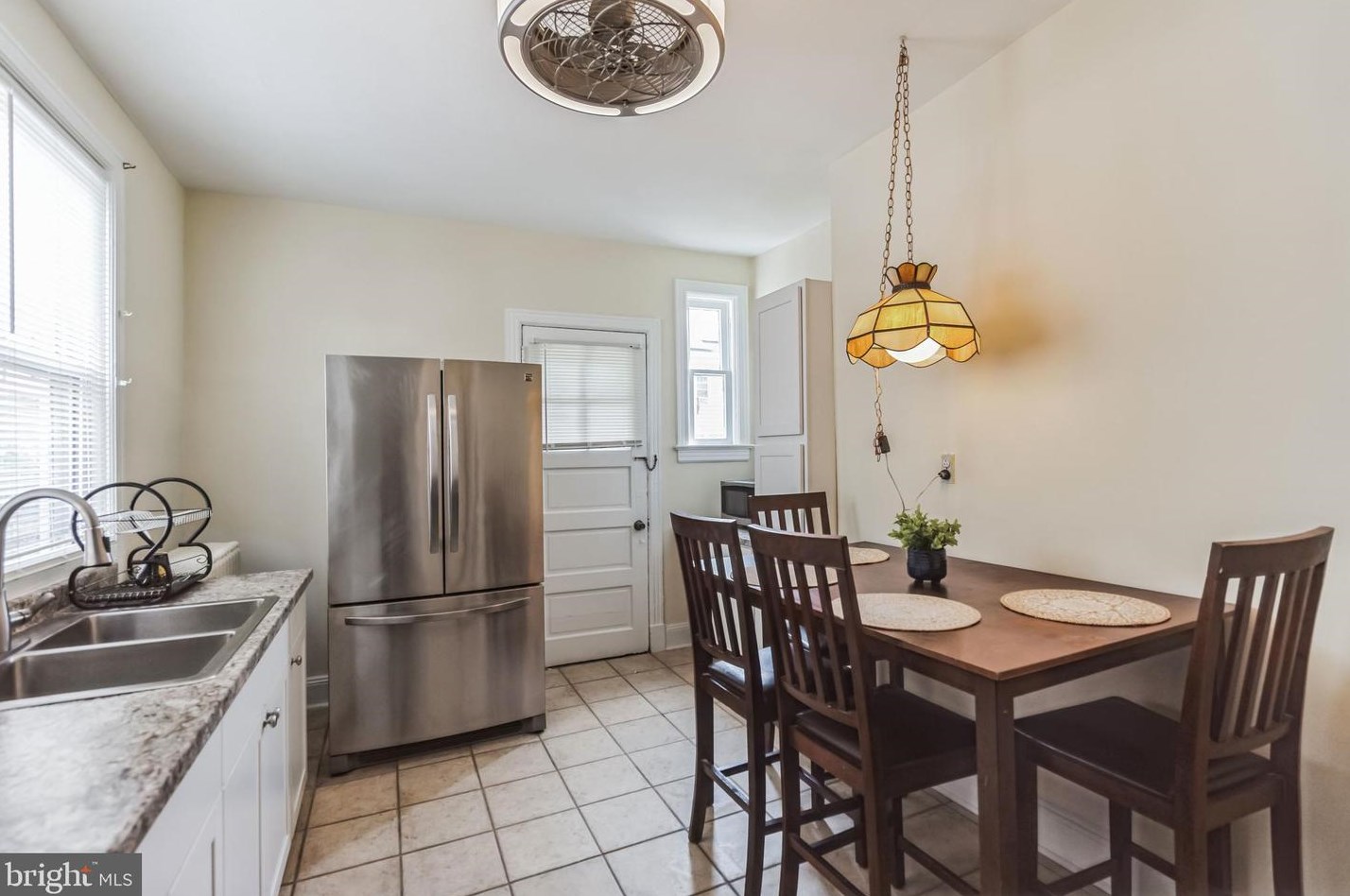 64 Oak Ln, Trenton NJ 08618-4001 exterior