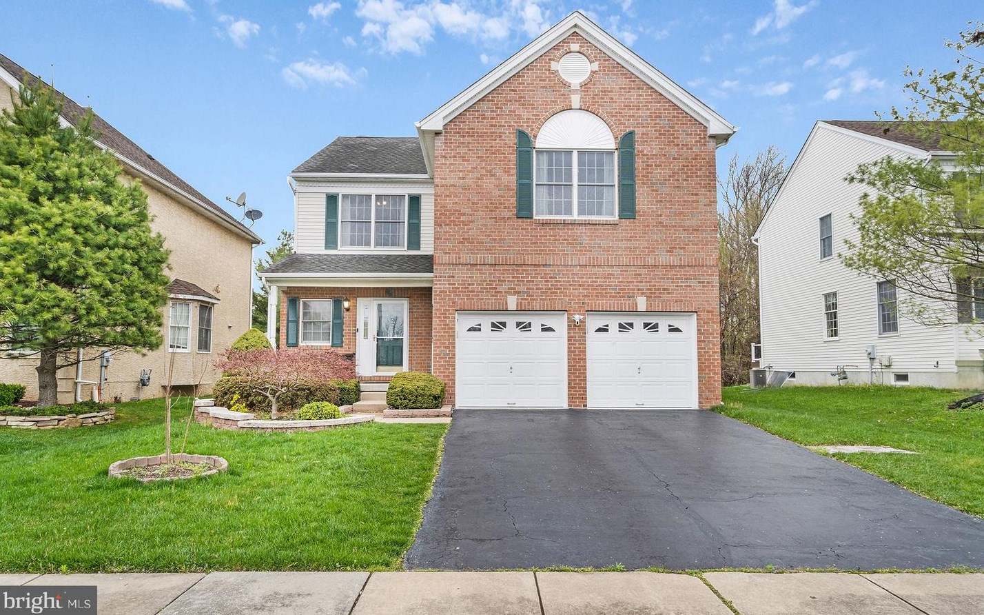 32 Devonshire Dr, Princeton, NJ 08540
