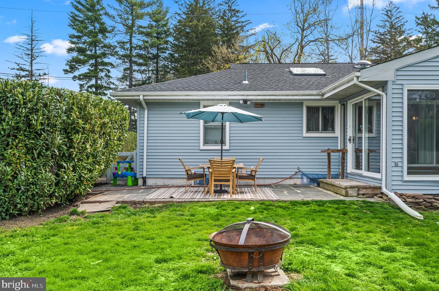 157 Carter Rd, Princeton NJ  08540-2113 exterior