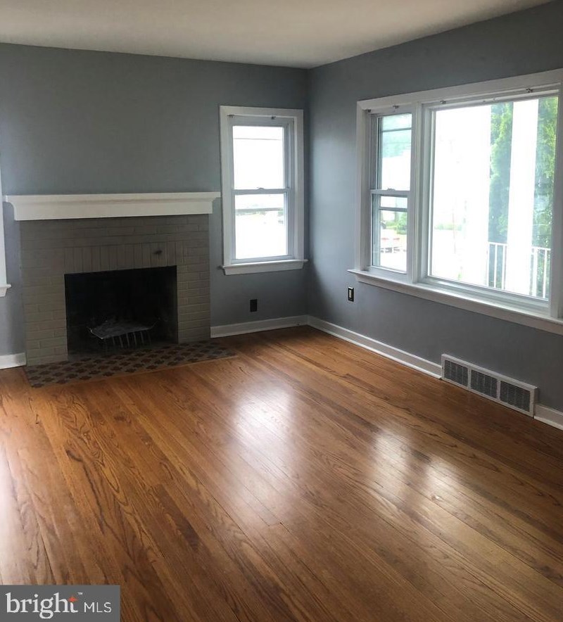 811 1st St, Trenton, NJ 08648-3101