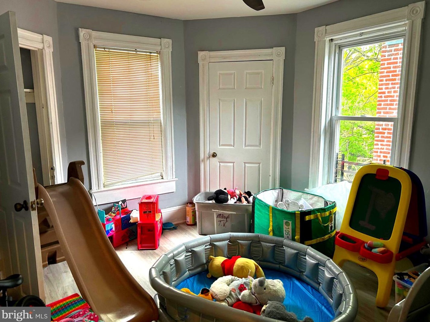 32 Commerce St, Trenton NJ  08618-3909 exterior