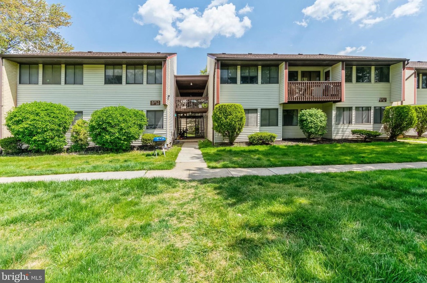 18 Avon Dr #a, East Windsor, NJ 08520