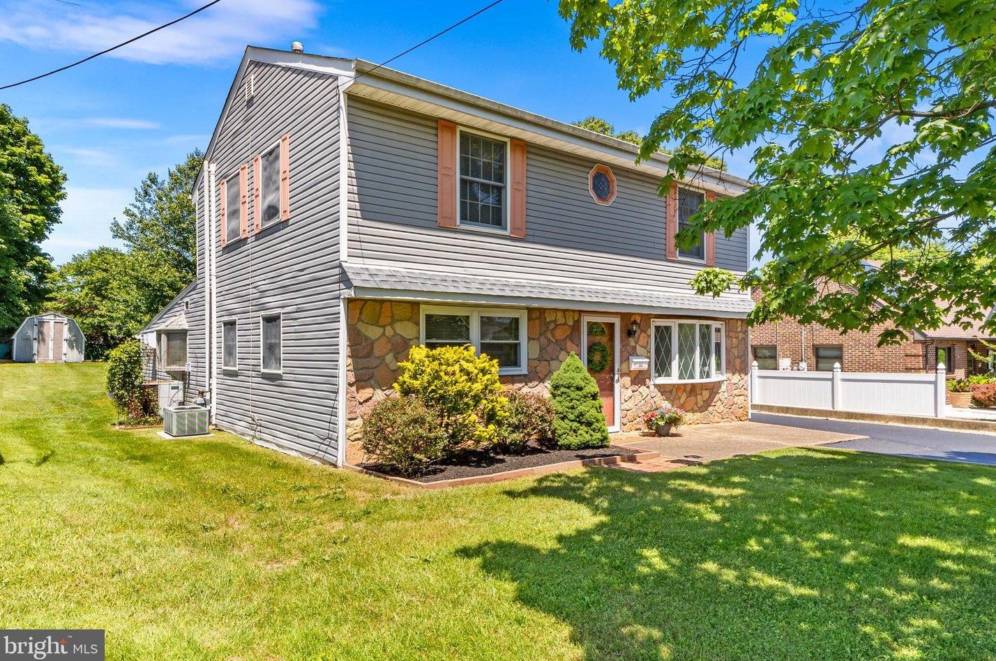 65 Dunmore Ave, Trenton, NJ 08618-1971
