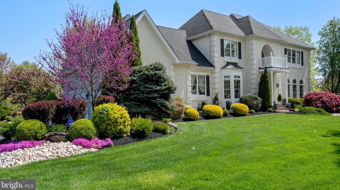 8 Jewel Rd, W Windsor Township, NJ 08550