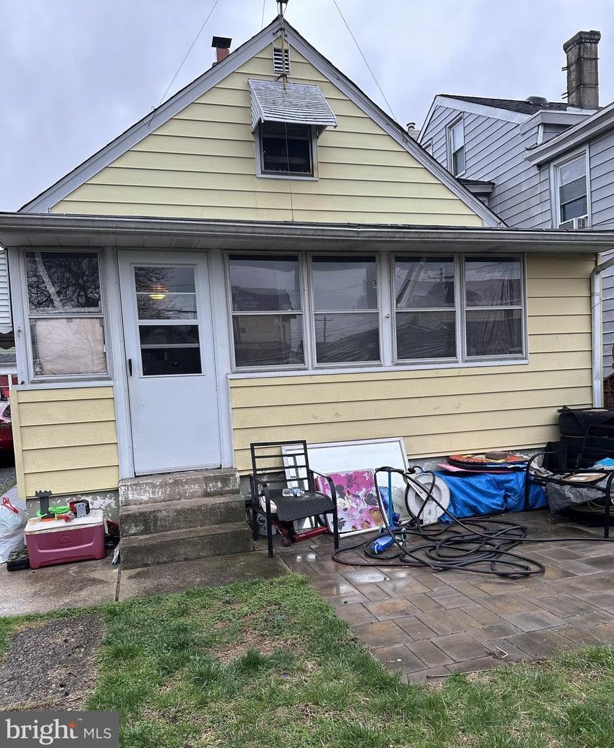 406 Schiller Ave, Trenton, NJ 08610