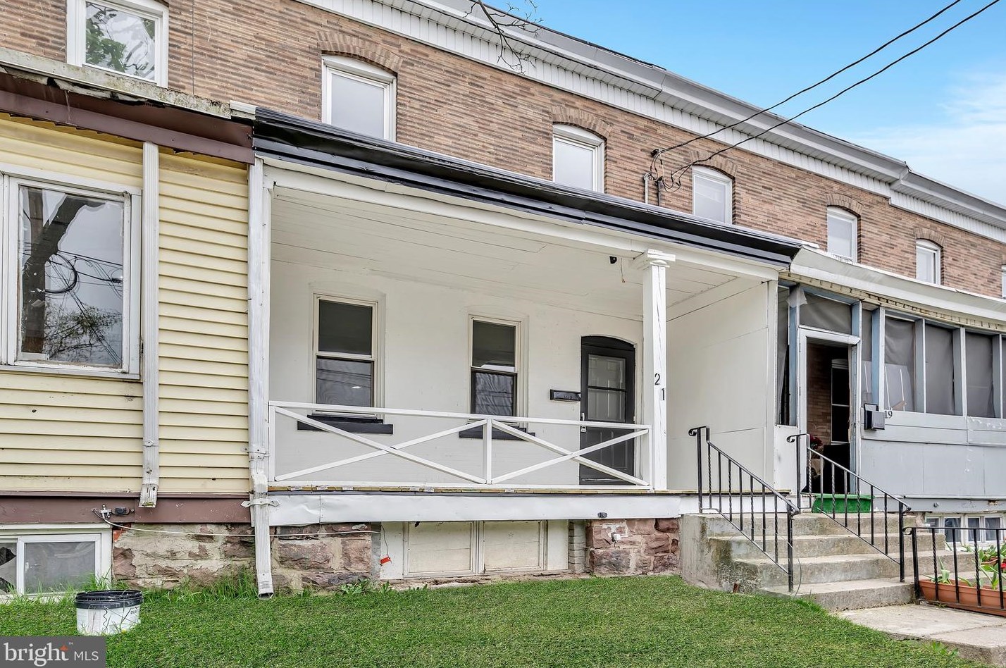 21 Adella Ave, Trenton, NJ 08609-2001