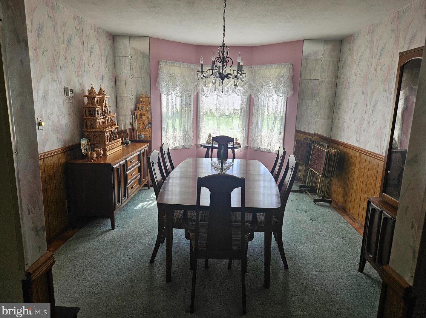 6 Fordham Dr, Trenton NJ  08690-1316 exterior