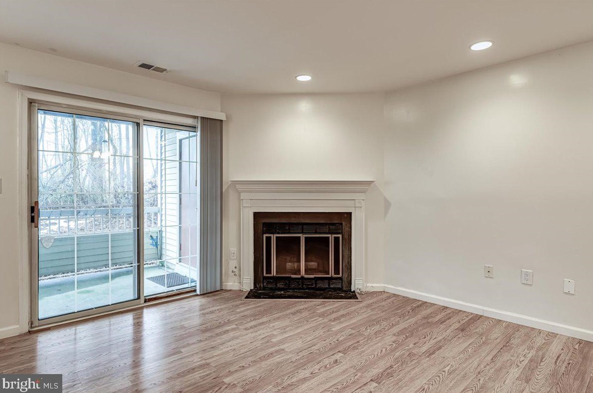 106 Lassen Ct #2, Princeton, NJ 08540
