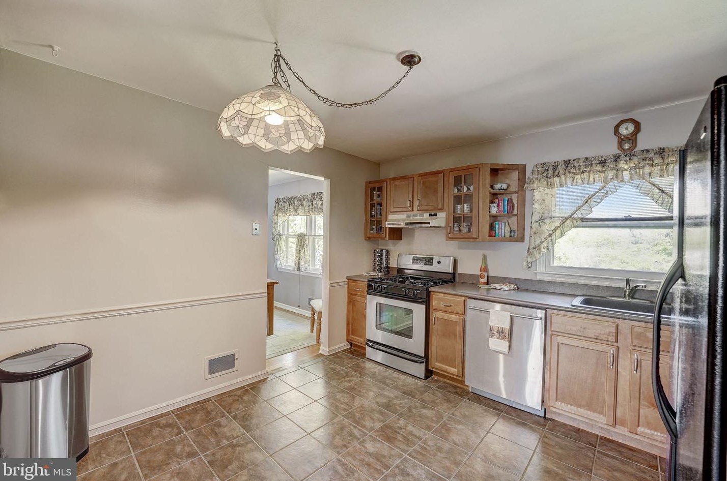 4 Rosetree Ln, Trenton NJ 08648-3232 exterior