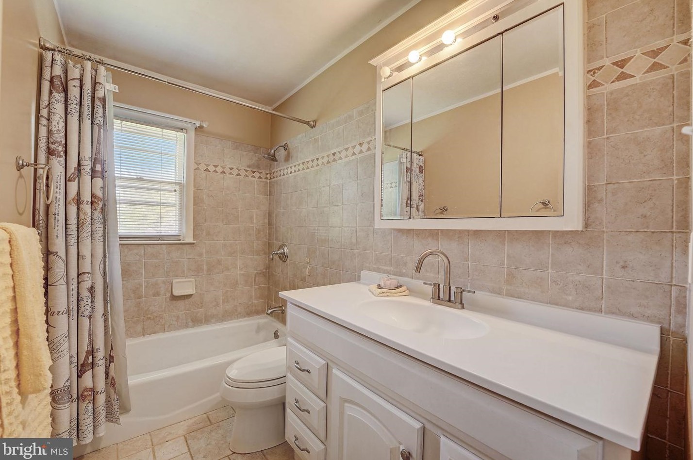 4 Rosetree Ln, Trenton NJ 08648-3232 exterior