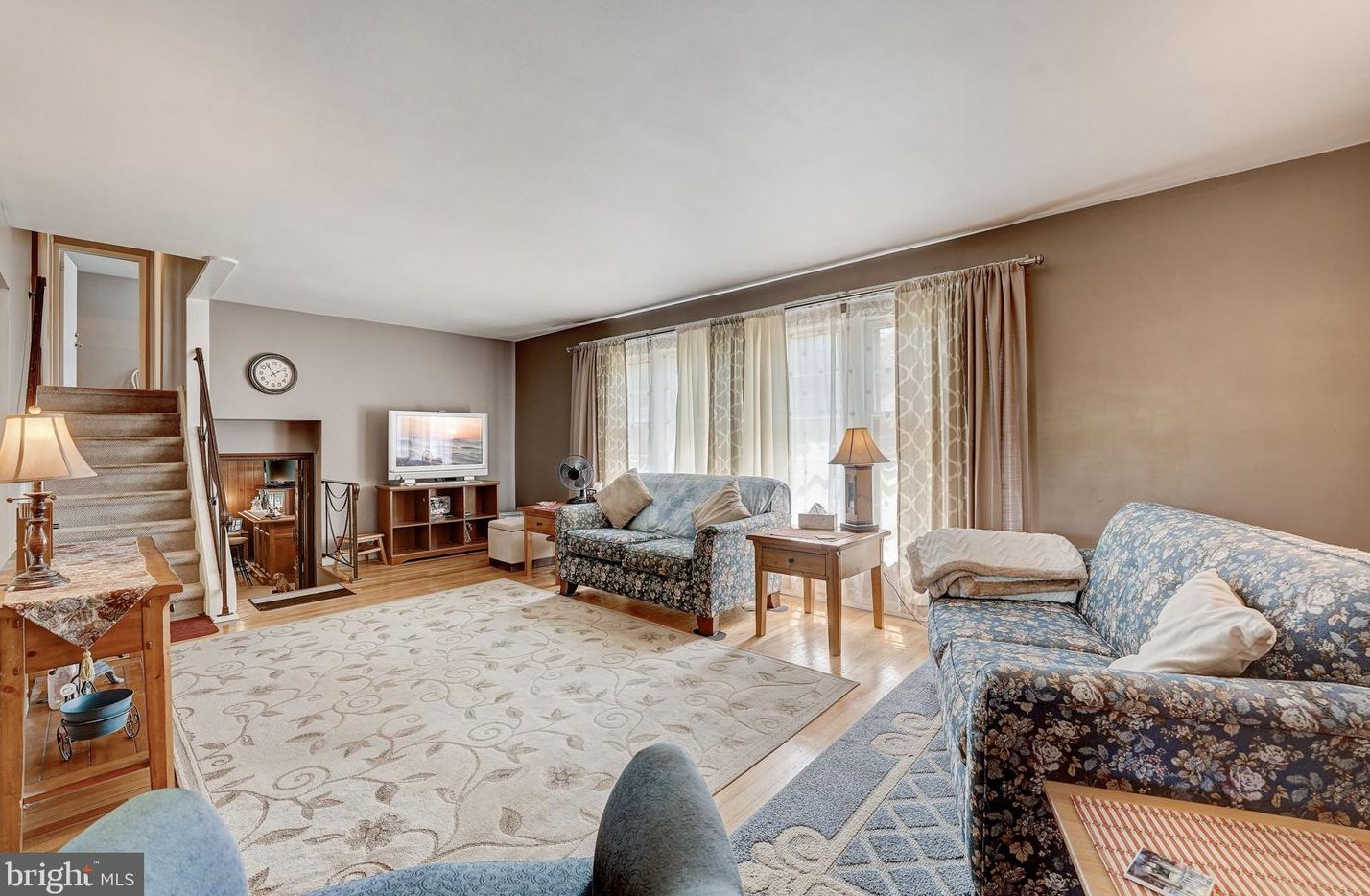 4 Rosetree Ln, Trenton NJ 08648-3232 exterior