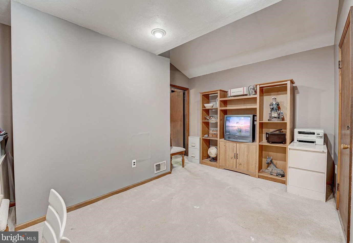 4 Rosetree Ln, Trenton NJ 08648-3232 exterior