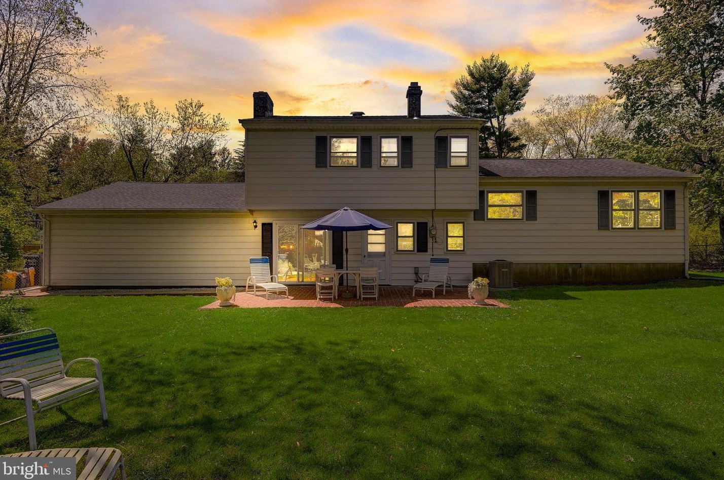 4 Rosetree Ln, Trenton NJ 08648-3232 exterior