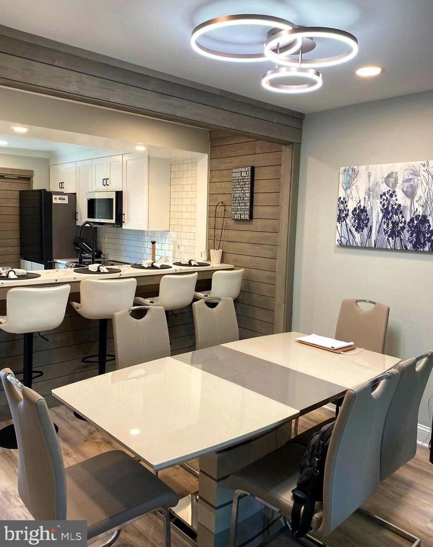 18 Goldenrod Ct, Trenton NJ  08690-3322 exterior