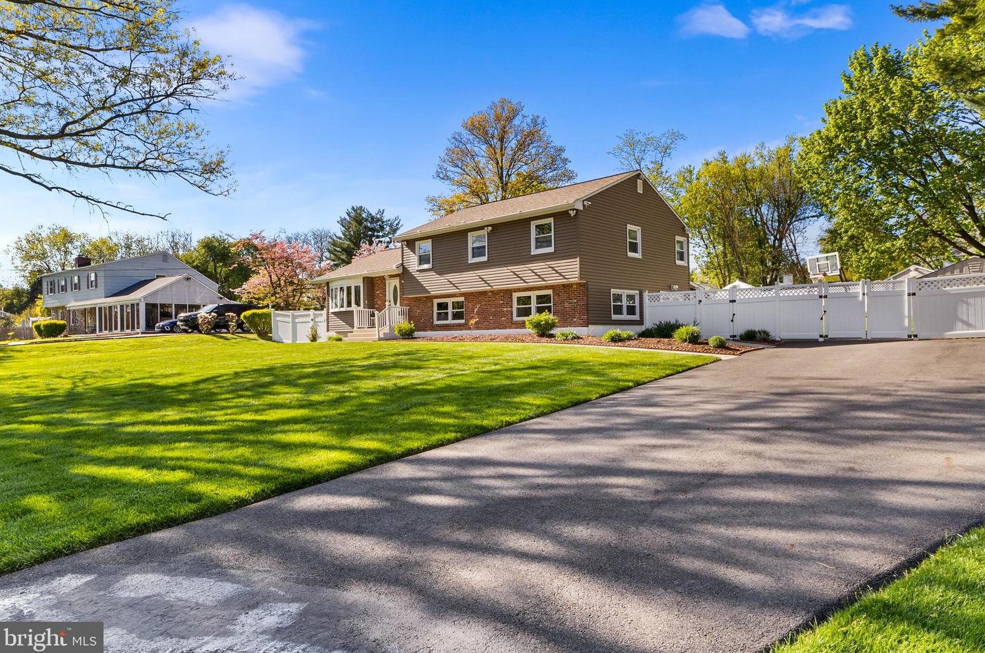28 Bayberry Rd, Trenton, NJ 08618-1024