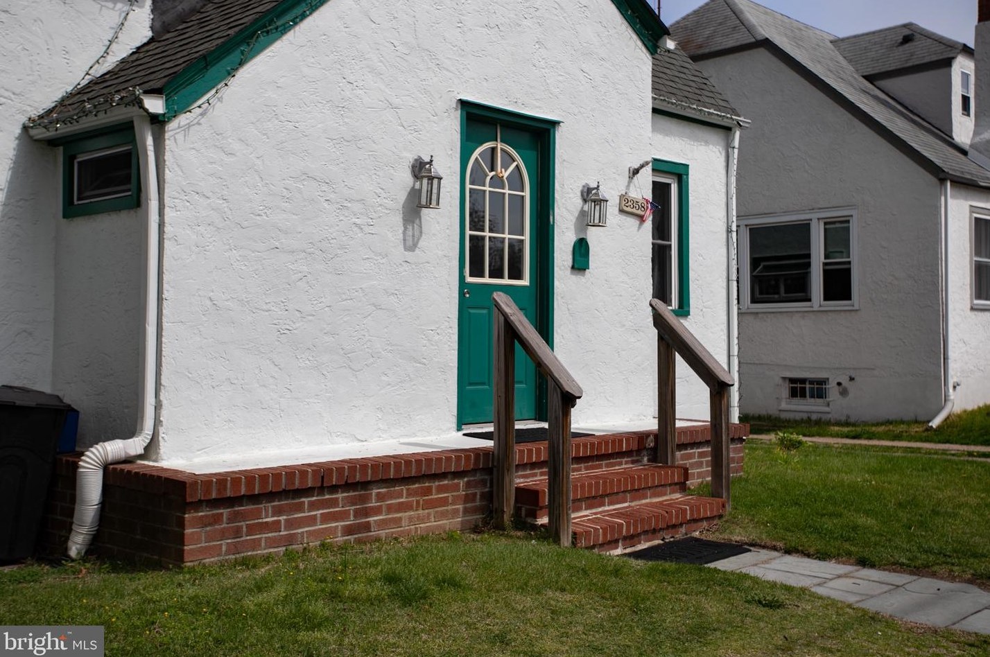 2358 Hamilton Ave, Trenton NJ  08619-3007 exterior