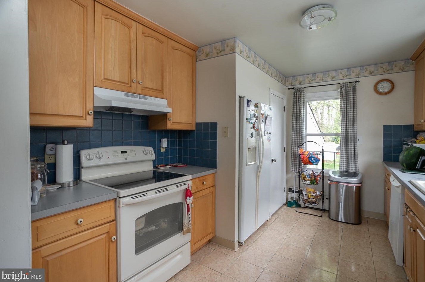 2358 Hamilton Ave, Trenton NJ  08609-2706 exterior