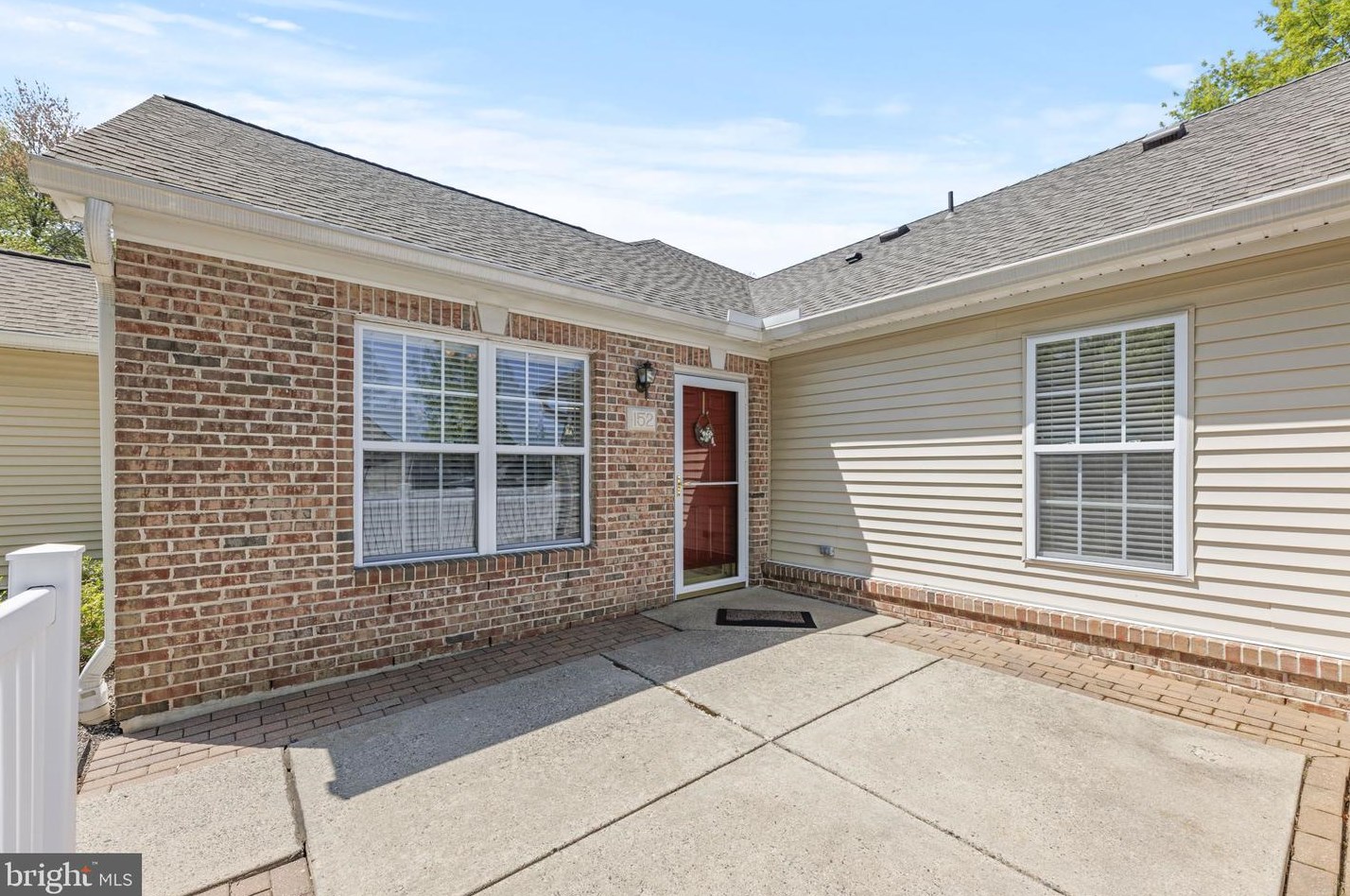 152 Point Ct, Trenton, NJ 08648-2858