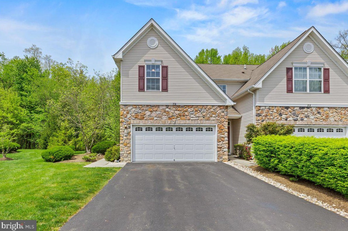 75 Haddon Ct, Pennington, NJ 08534