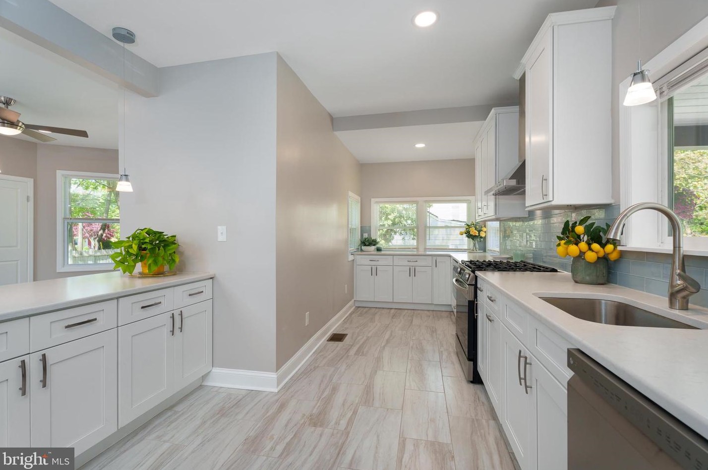 1708 Lawrence Rd, Trenton NJ 08648 exterior