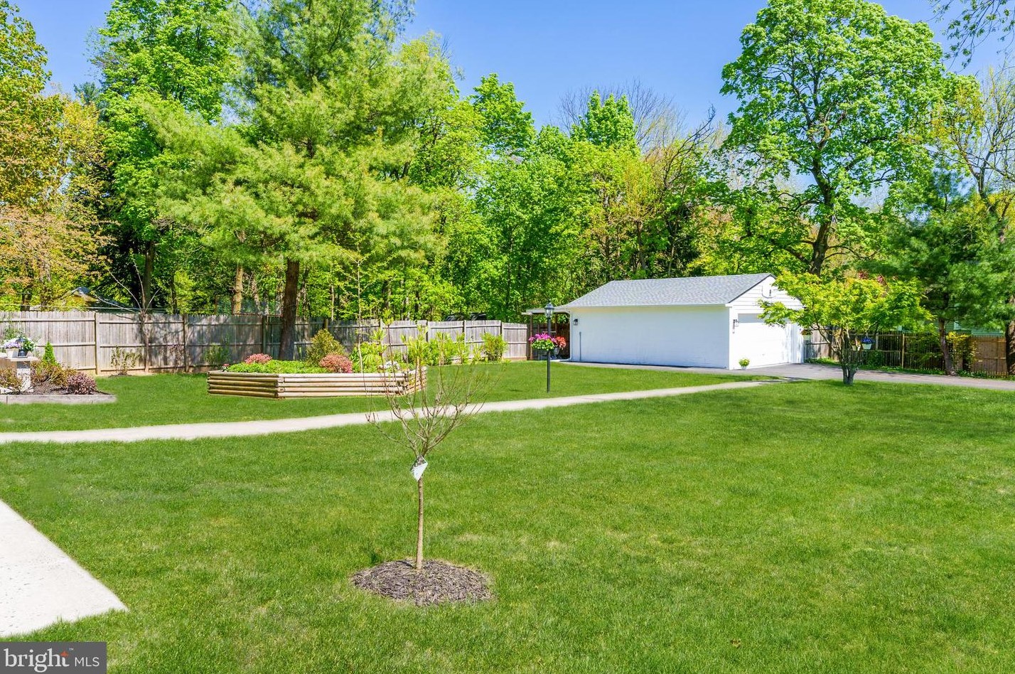 1708 Lawrence Rd, Trenton NJ 08648 exterior