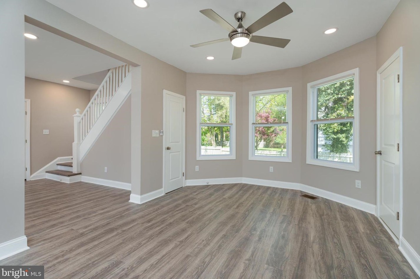 1708 Lawrence Rd, Trenton NJ 08648 exterior