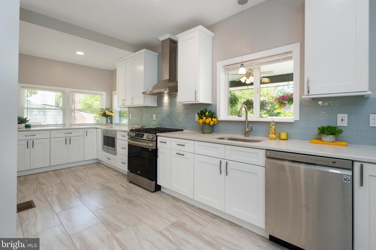 1708 Lawrence Rd, Trenton NJ 08648 exterior