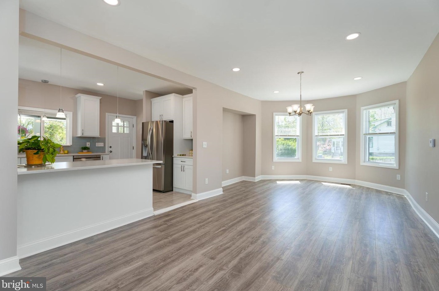 1708 Lawrence Rd, Trenton NJ 08648 exterior