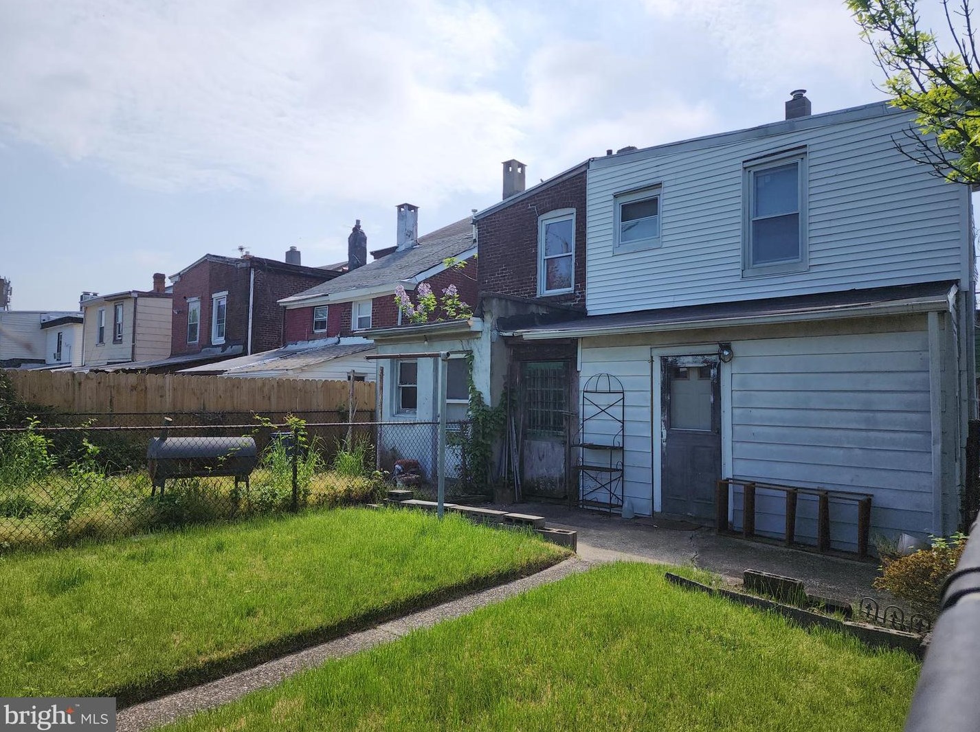 101 Taylor St, Trenton NJ 08638-4341 exterior