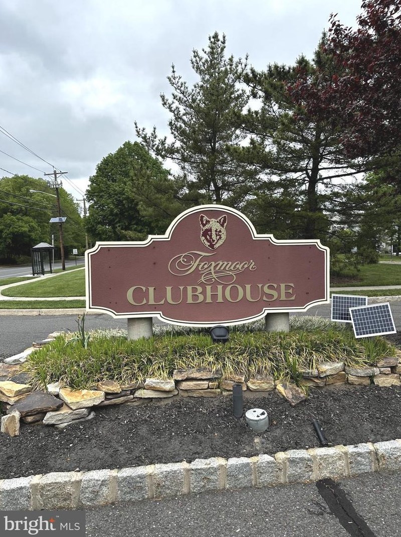 165 Wyndham Pl, Trenton NJ 08691-3133 exterior