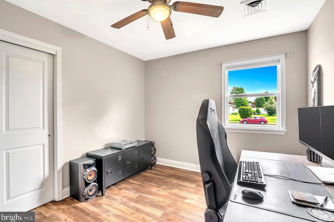 48 Misty Morn Ln, Trenton NJ 08638-1826 exterior