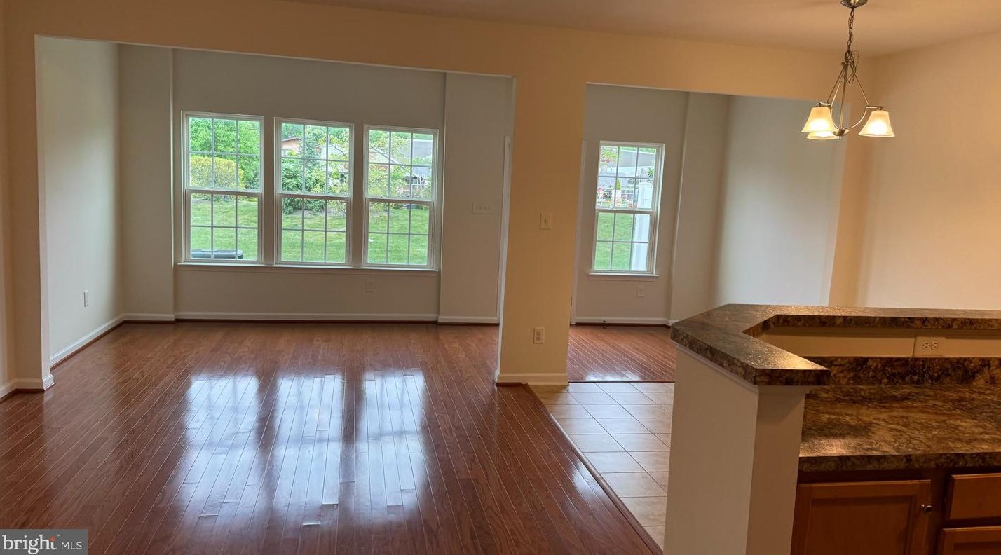 24 Sundance Dr, Trenton NJ 08619-3968 exterior