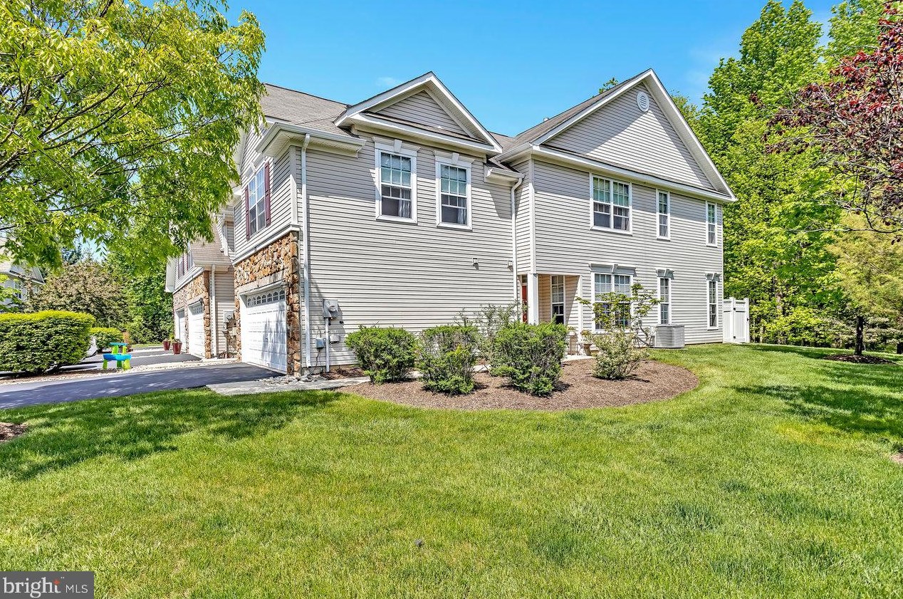 75 Heath Ct, Pennington, NJ 08534