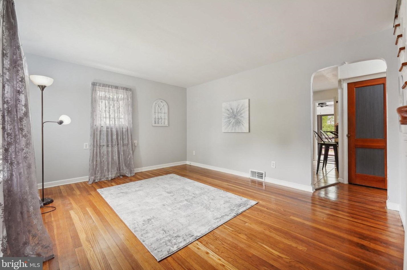 9 Hawthorne Ave, Trenton NJ  08638-2823 exterior