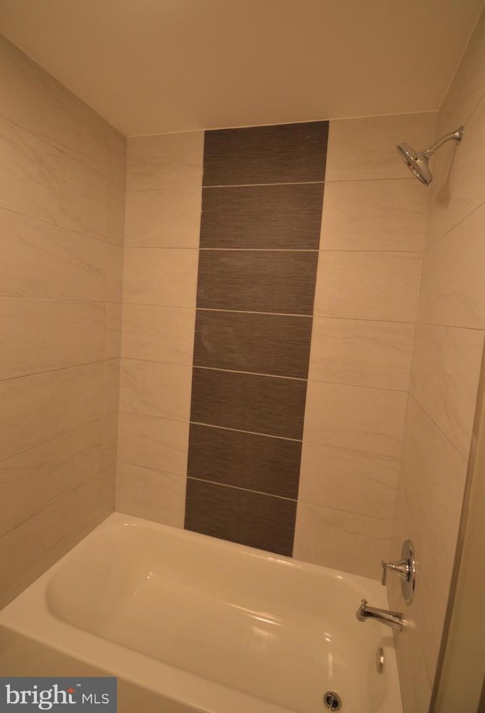 172 Jeremiah Ave, Trenton NJ 08610-6538 exterior