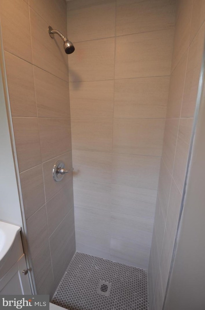 172 Jeremiah Ave, Trenton NJ 08610-6538 exterior