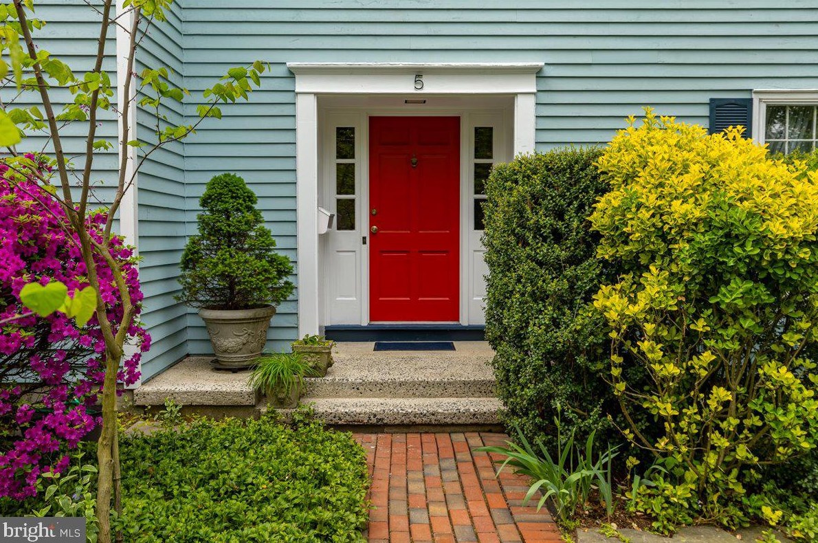 5 Riverside Dr, Princeton, NJ 08540-4018