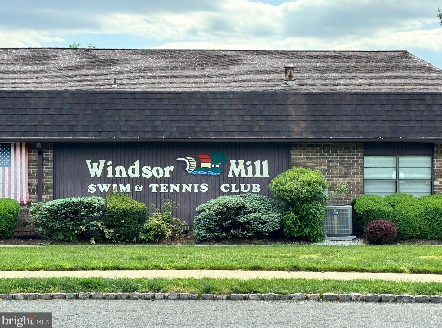 731 Wood Mill Dr, East Windsor, NJ 08520