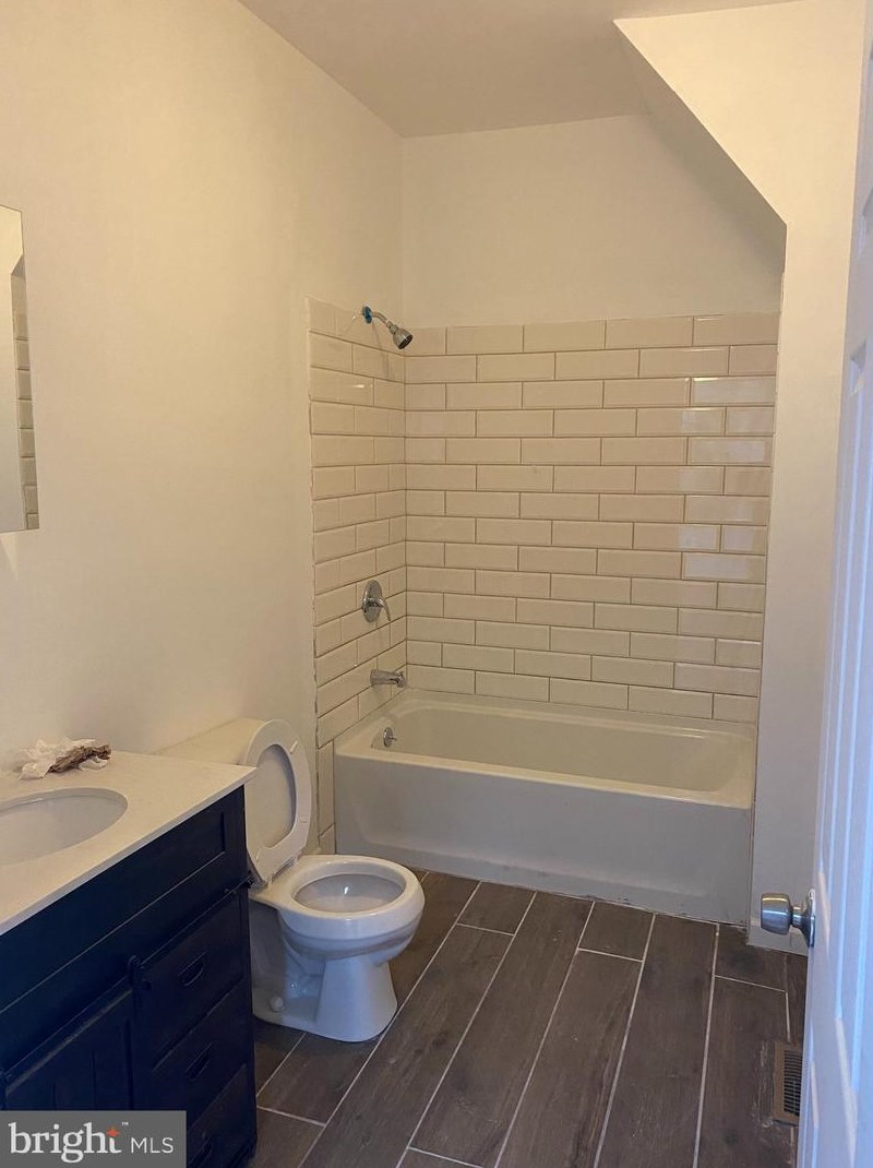 88 Spring St, Trenton, NJ 08618-4848