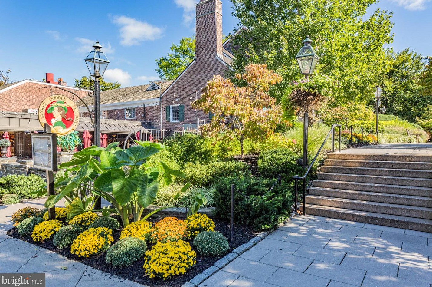 49 Palmer Sq, Princeton NJ 08542-3731 exterior