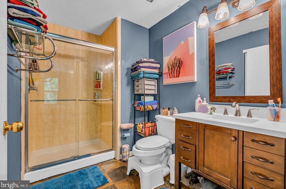 6 Lehavre Ct, Trenton NJ 08619-4719 exterior