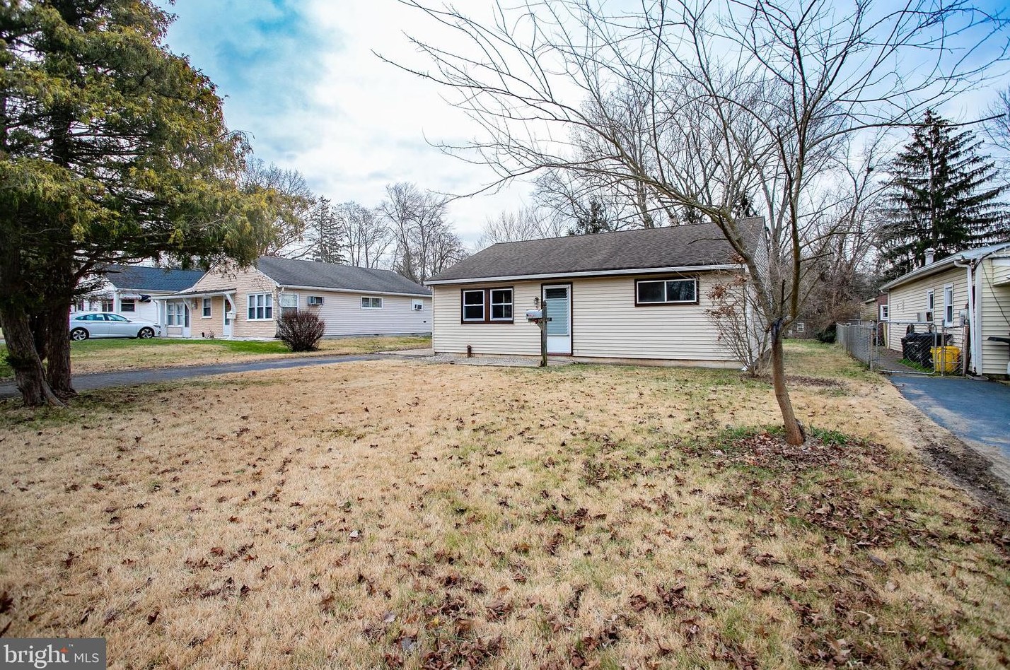 9 Theresa St, Trenton NJ 08618-1529 exterior