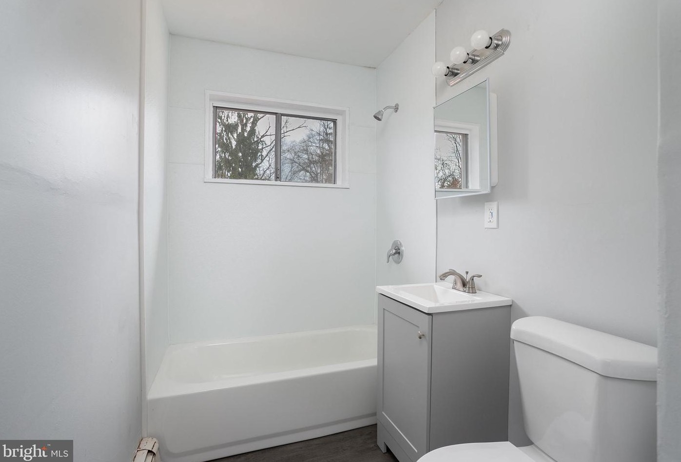 9 Theresa St, Trenton NJ 08618-1529 exterior