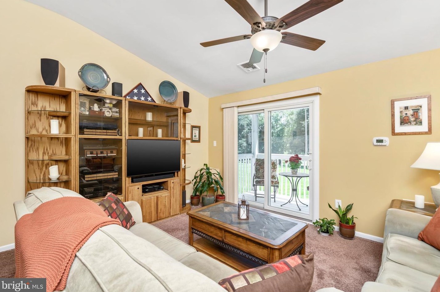 18 Pinewood Dr, Trenton NJ  08690-3346 exterior