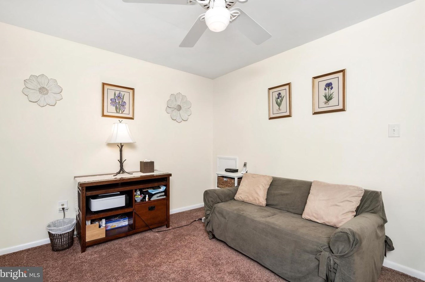 18 Pinewood Dr, Trenton NJ  08690-3346 exterior