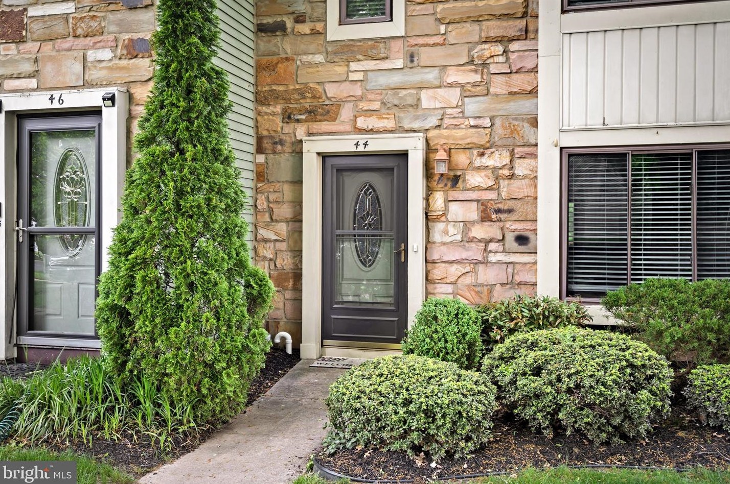 44 Topaz Ln, Trenton, NJ 08690-3614