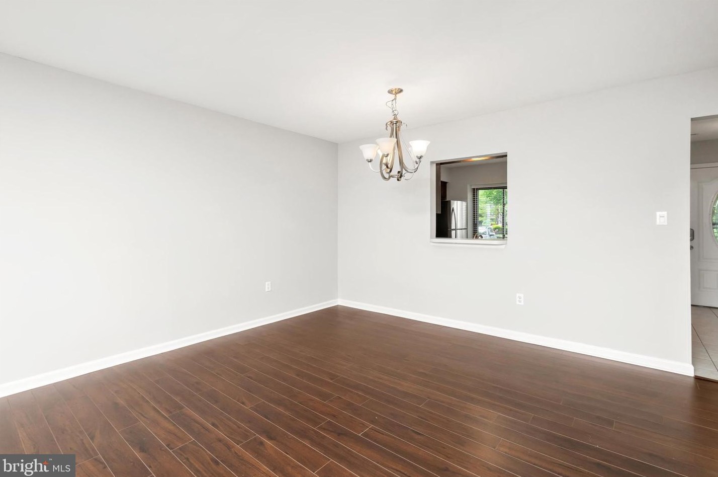 44 Topaz Ln, Trenton NJ 08690-3614 exterior