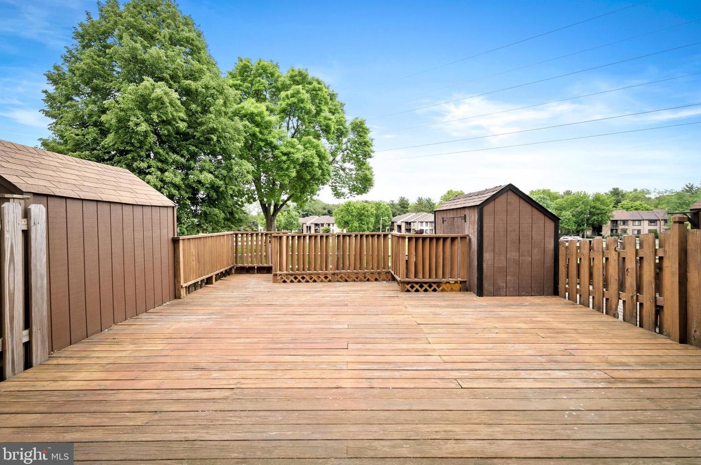 44 Topaz Ln, Trenton NJ 08690-3614 exterior