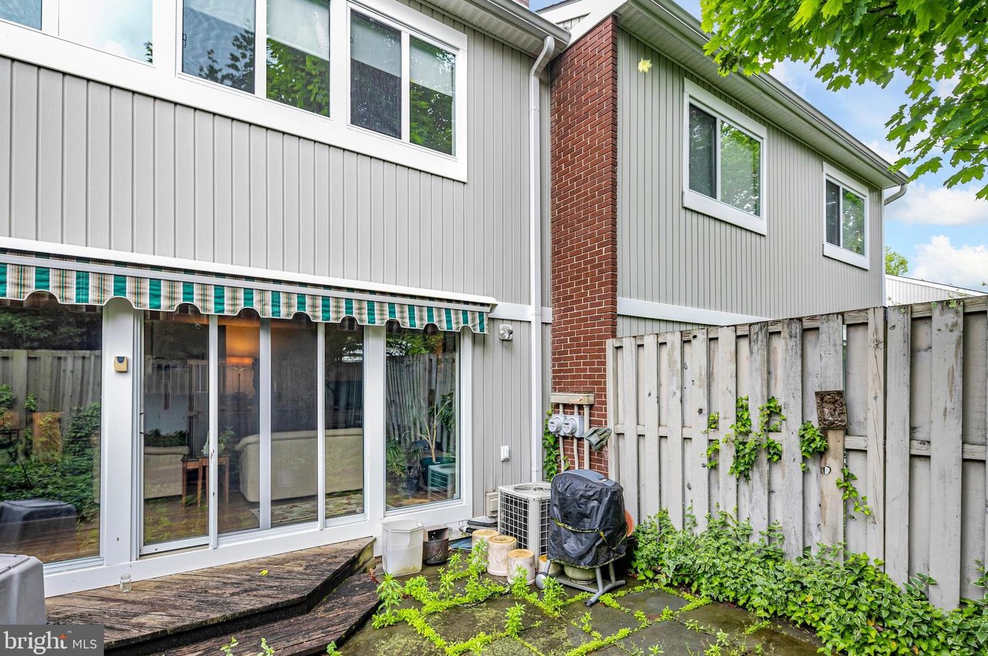 6 Mershon Dr, Princeton NJ 08540-3928 exterior